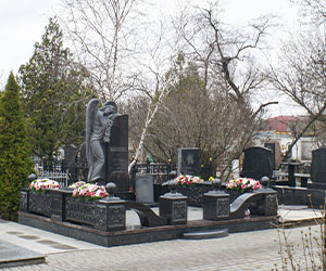 Изготовление памятников из гранита и мрамора